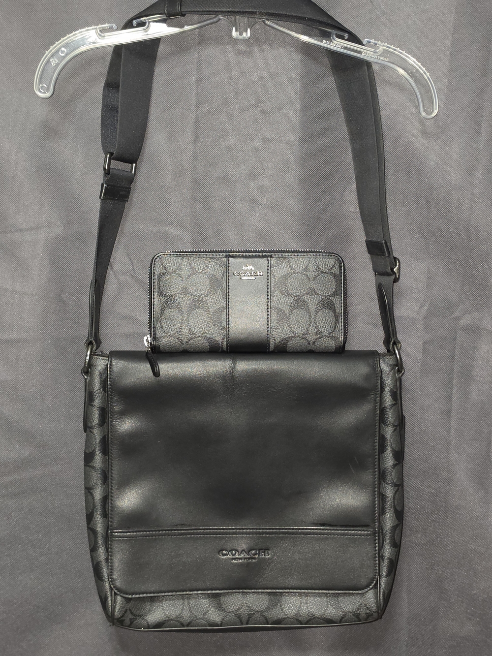 Coach Black Signature Crossbody Messanger Bag with Matching Wallet